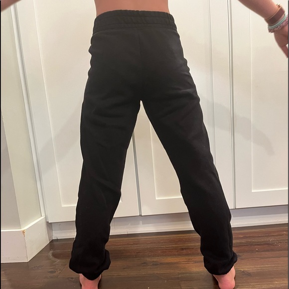 Girls Old Navy Sweat Pants With Heart Design - Picture 5 of 6